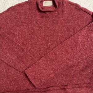 Everly women’s cropped Maroon Sweater size Small